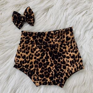 Cheetah Print Bummies and Bow Set